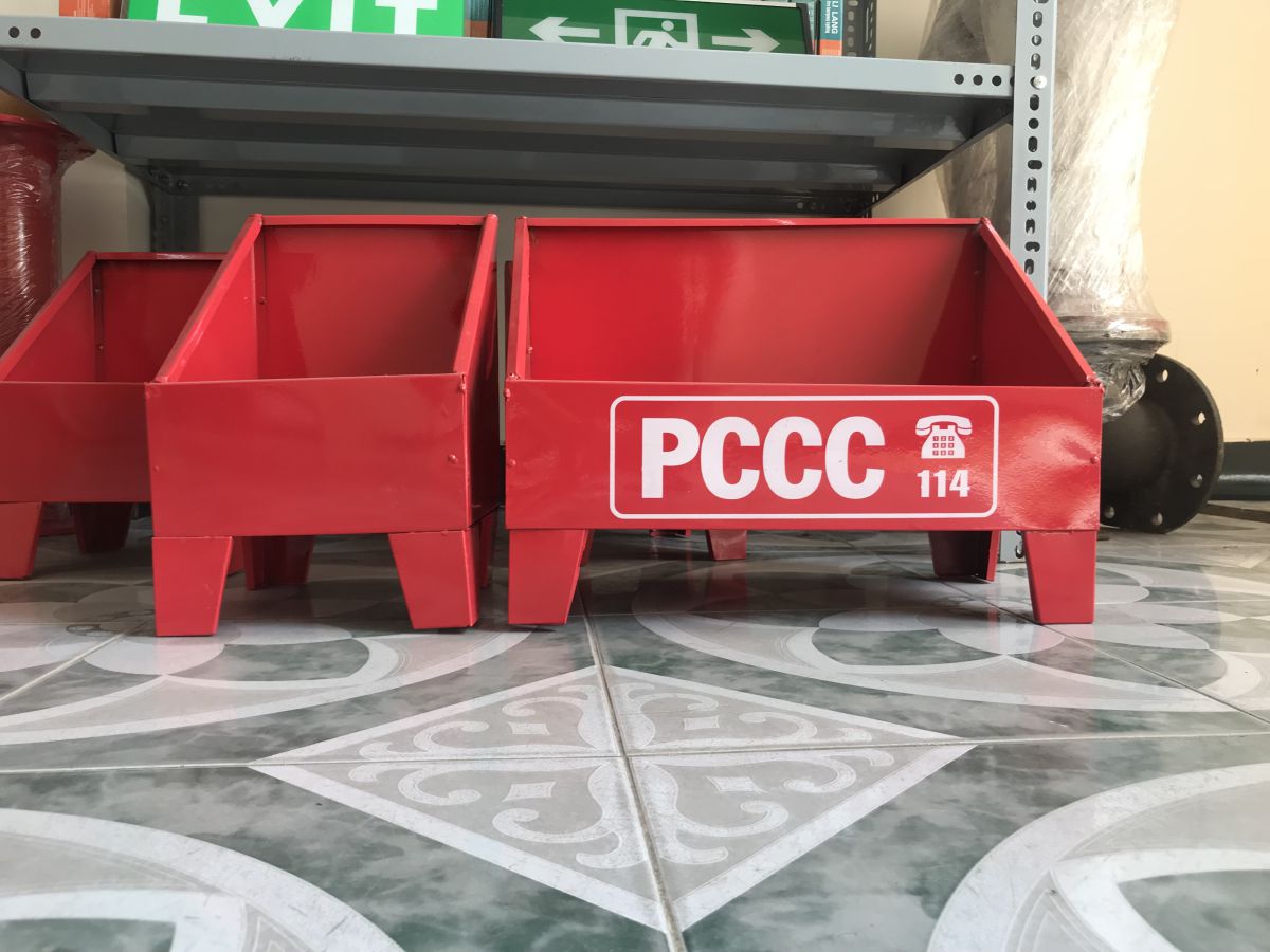 Tiếp nhận yêu cầu khách hàng về tủ chữa cháy và khảo sát thực tế công trình trước sản xuất