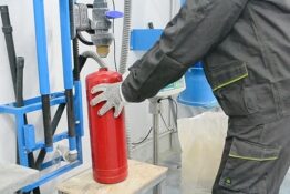 Toàn bộ thông tin chi tiết và cần biết khi nạp sạc bình chữa cháy an toàn