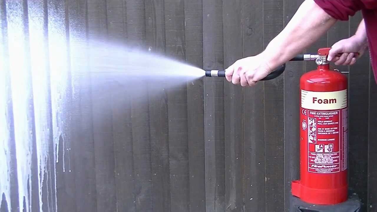 Việc sử dụng sai kỹ thuật có thể làm giảm hiệu quả dập cháy và gây nguy hiểm cho người dùng