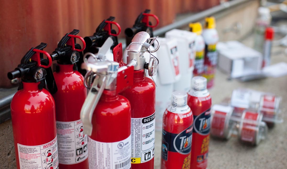 Khi nạp sạc bình chữa cháy, loại bình là yếu tố đầu tiên ảnh hưởng đến giá dịch vụ