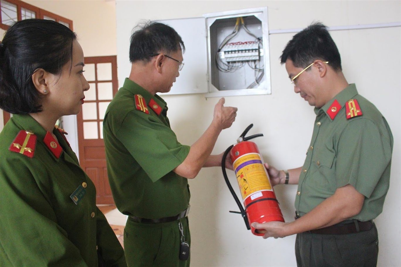 Trang bị bình chữa cháy phải tuân thủ đầy đủ quy định pháp luật