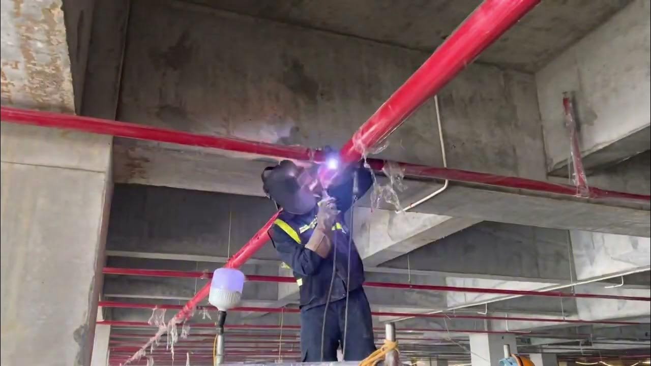 Thi công hệ thống PCCC là quá trình lắp đặt thiết bị phòng cháy chữa cháy tại công trình