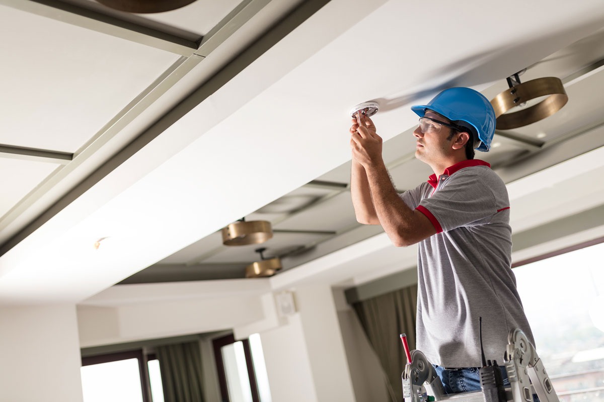 Việc lắp đặt thiết bị báo cháy Hochiki cần tuân thủ đúng kỹ thuật để đảm bảo hiệu quả cảnh báo