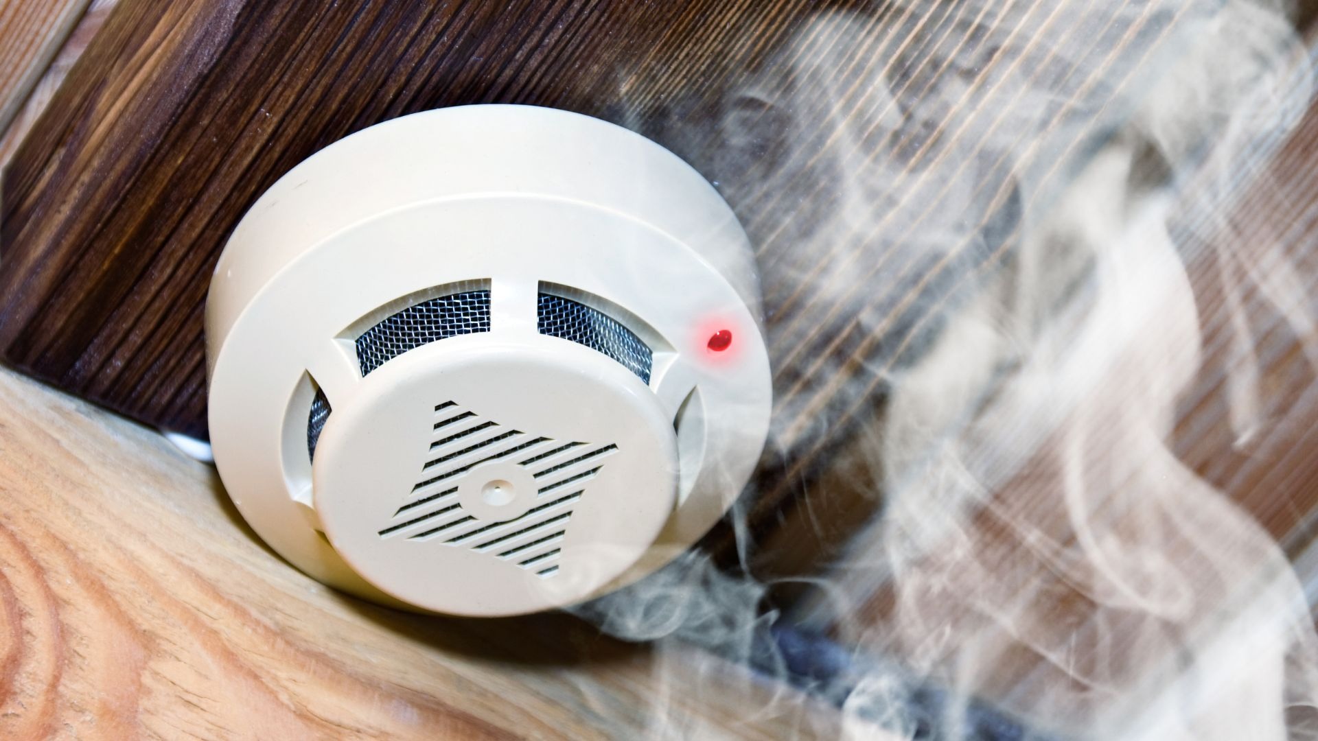 Đầu báo khói quang Chungmei CM-WT32 là thiết bị được tin dùng tại nhiều công trình hiện đại.