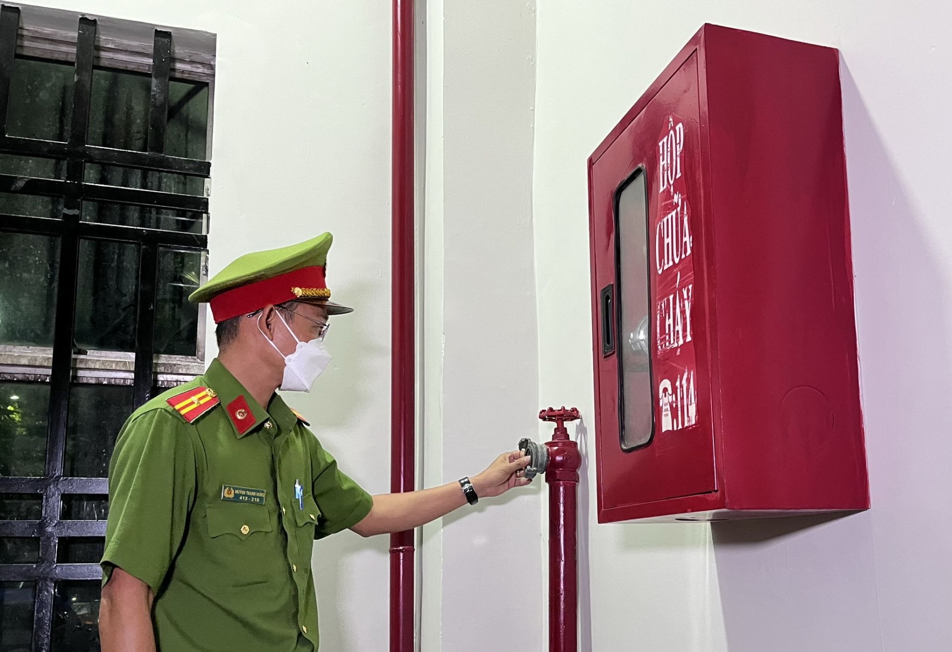 Để tủ chữa cháy phát huy hiệu quả, người dùng cần hiểu rõ cơ chế hoạt động của từng thiết bị bên trong