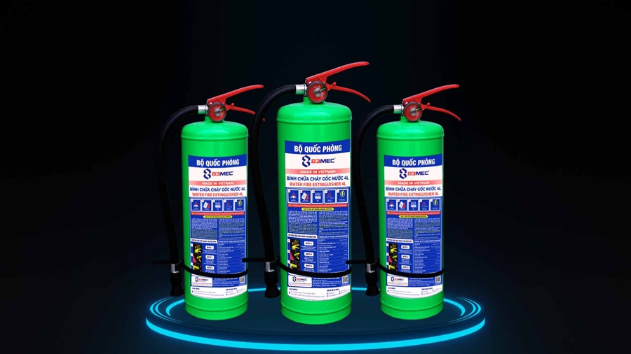 Lắc nhẹ bình chữa cháy Bộ Quốc Phòng trước khi bắt đầu phun nước. Lắc nhẹ bình chữa cháy Bộ Quốc Phòng trước khi bắt đầu phun nước.