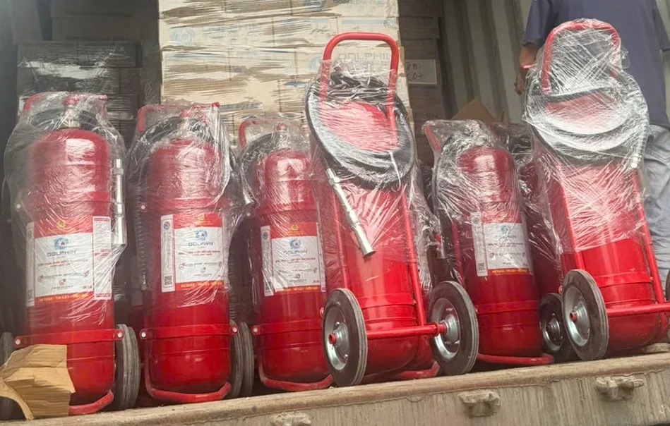 Bình chữa cháy Bộ Công An sử dụng bột ABC đa năng hiệu quả cao Bình chữa cháy Bộ Công An sử dụng bột ABC đa năng hiệu quả cao