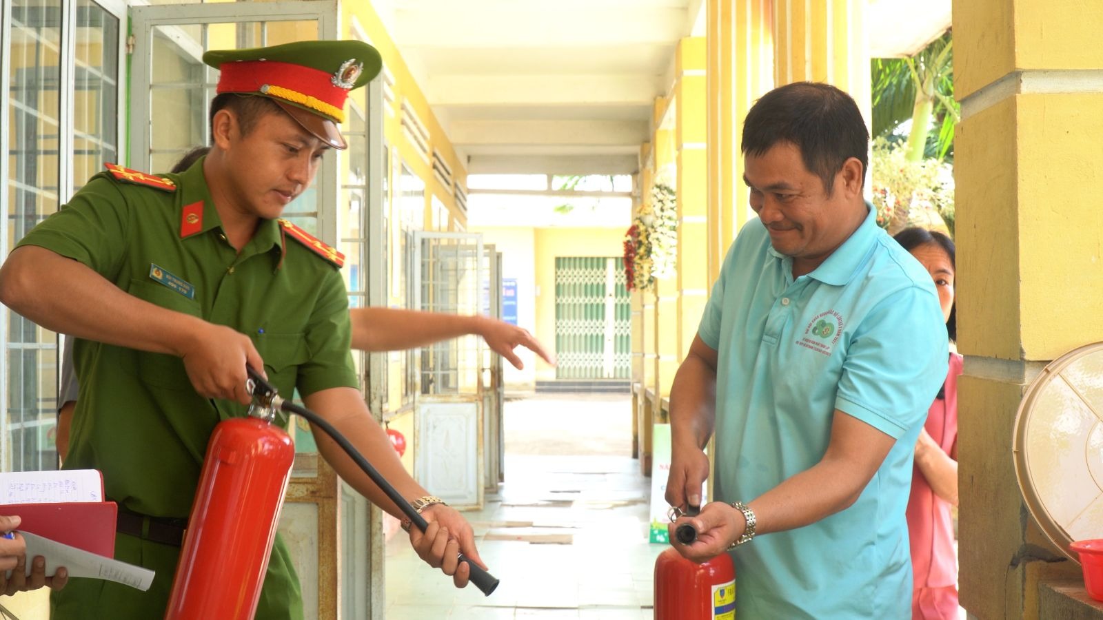 tập huấn sử dụng bình giúp tăng kỹ năng và tự tin xử lý đám cháy ban đầu