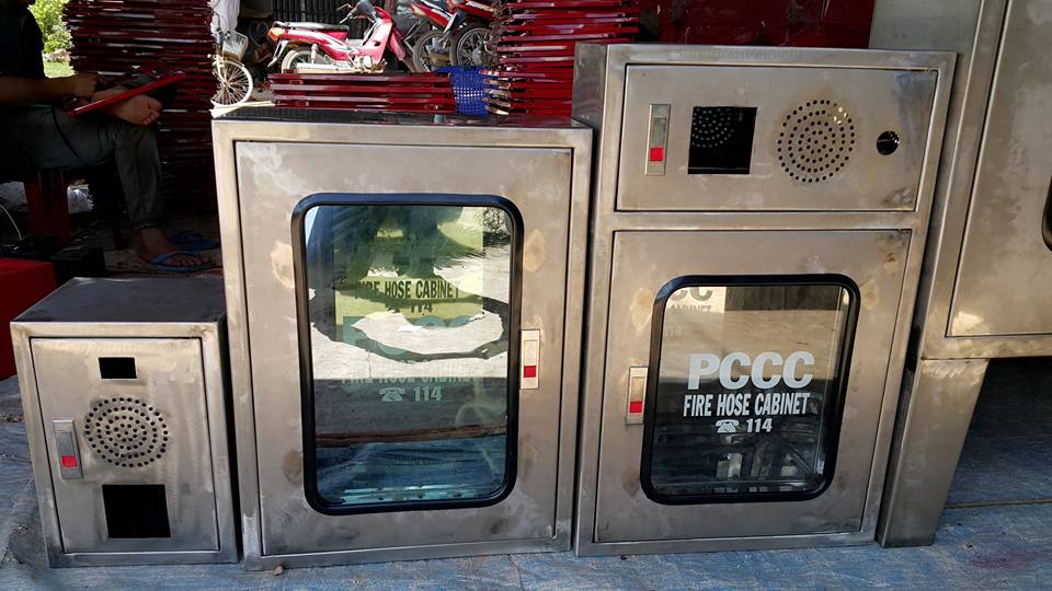 Tủ chữa cháy inox giúp tăng độ bền trong môi trường ẩm ướt lâu dài.