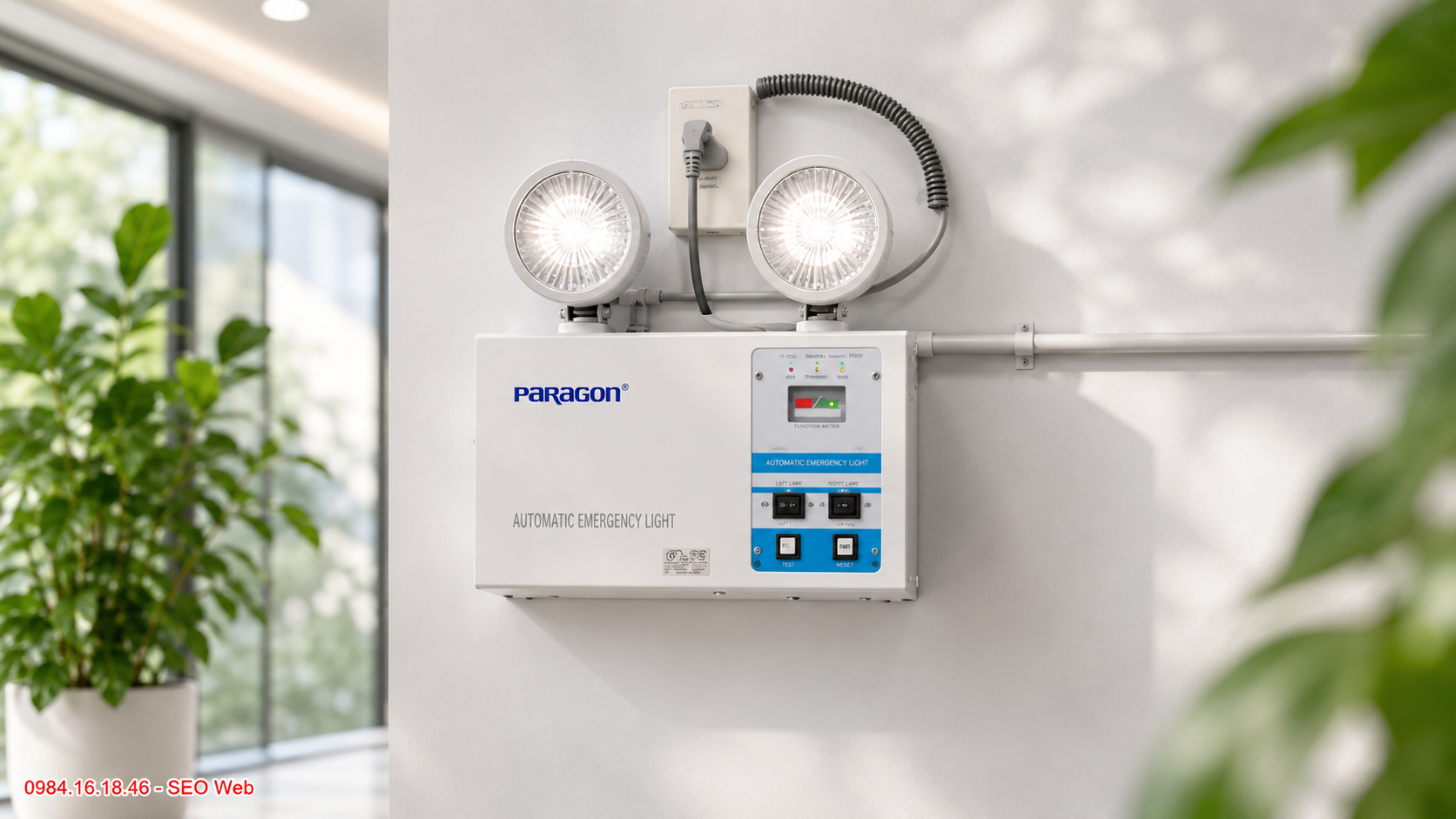 Khả năng chiếu sáng tức thời của đèn sự cố LED Đèn chiếu sáng sự cố LED tự động sáng khi mất điện