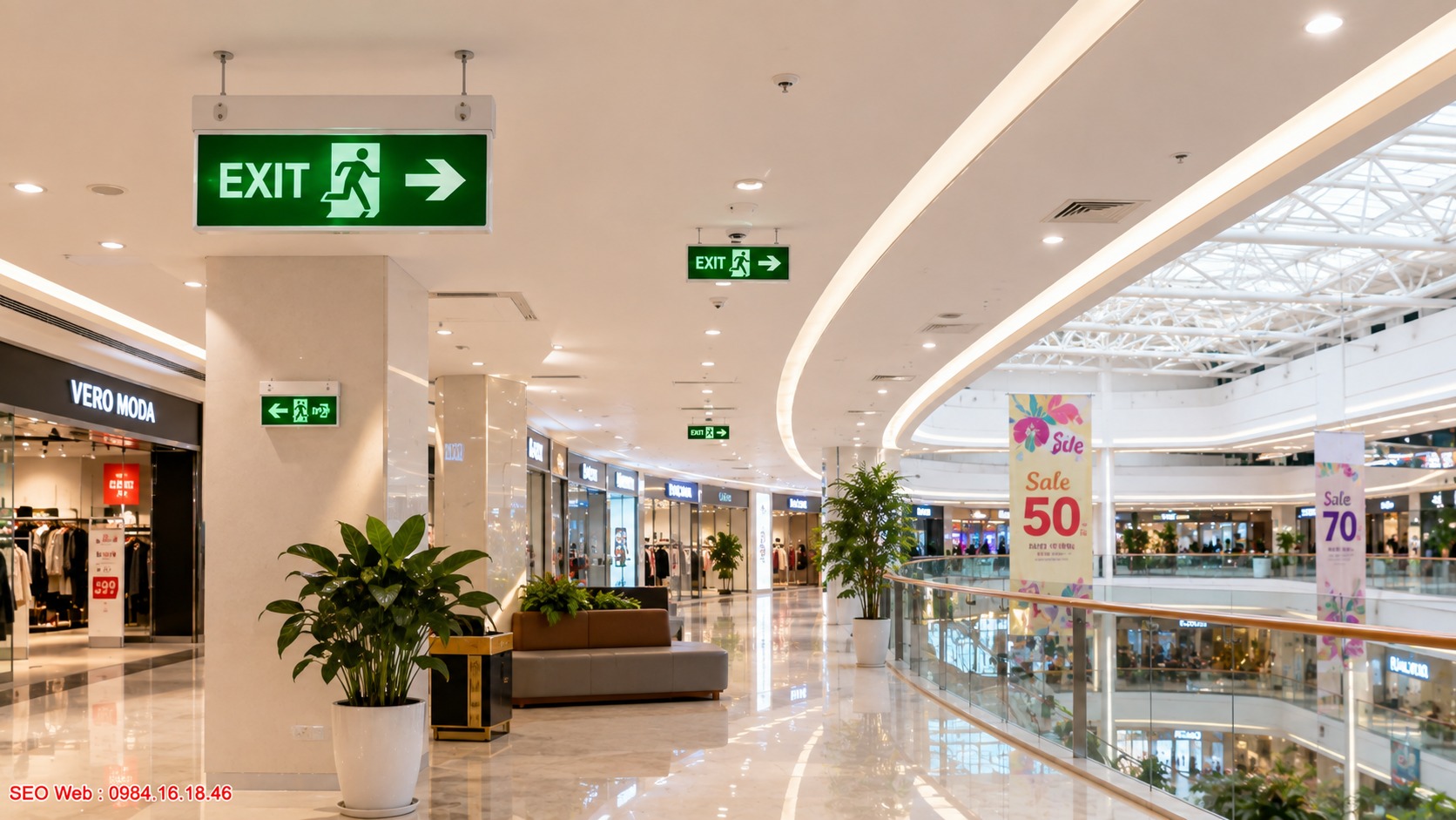 Chọn đèn exit phù hợp không gian trung tâm thương mại Đèn exit cho trung tâm thương mại đông người qua lại